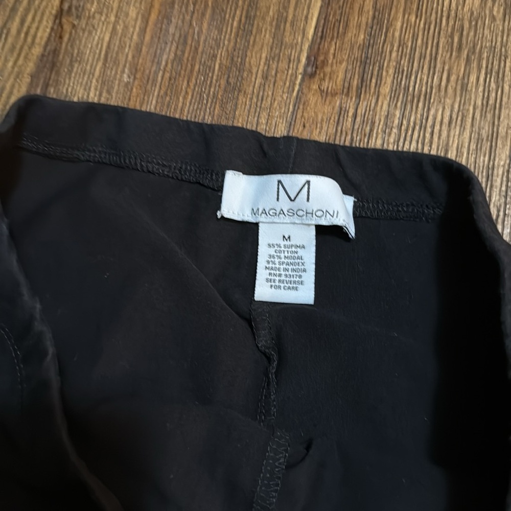 Womens  Black leggings - Picture 4 of 5